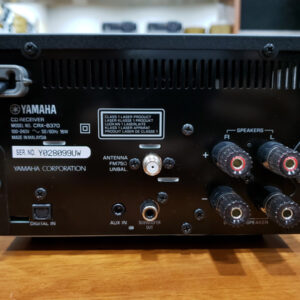 Thiết kế mắt sau của Amply Yamaha CRX-B370